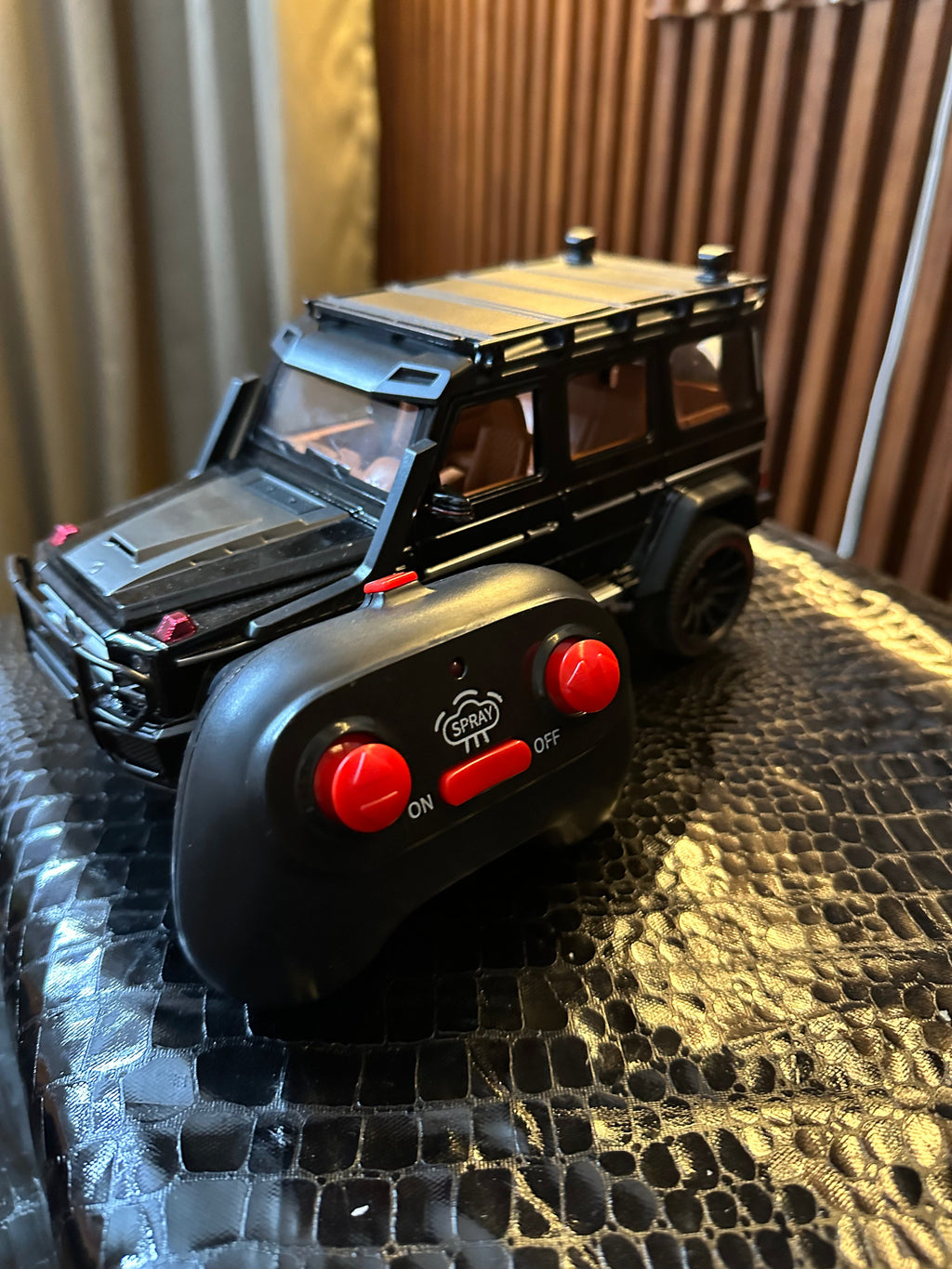 RC G Wagon 1:24 (in metal ) - Image 5